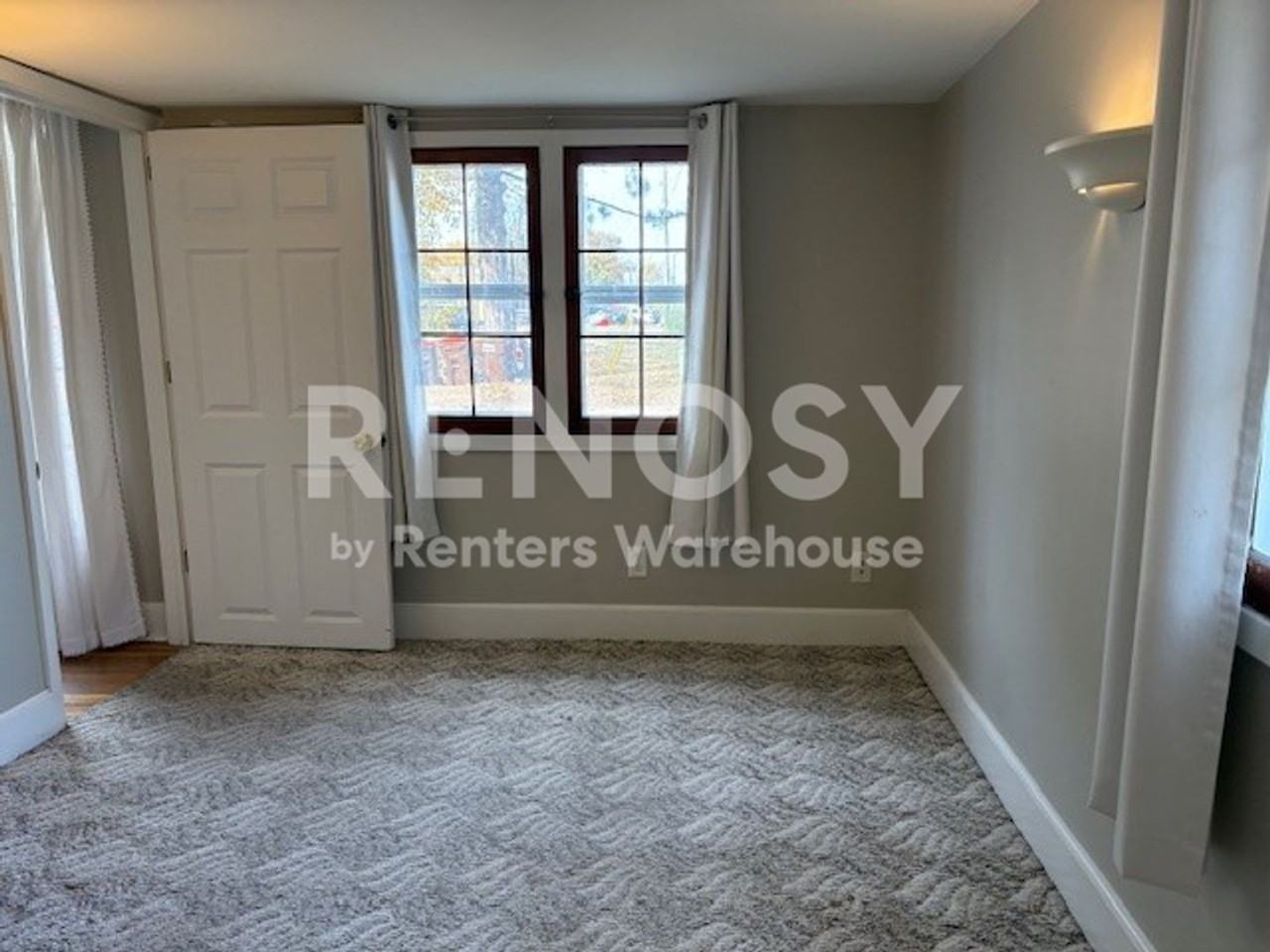 305 1st Ave S - Photo 6 of 11
