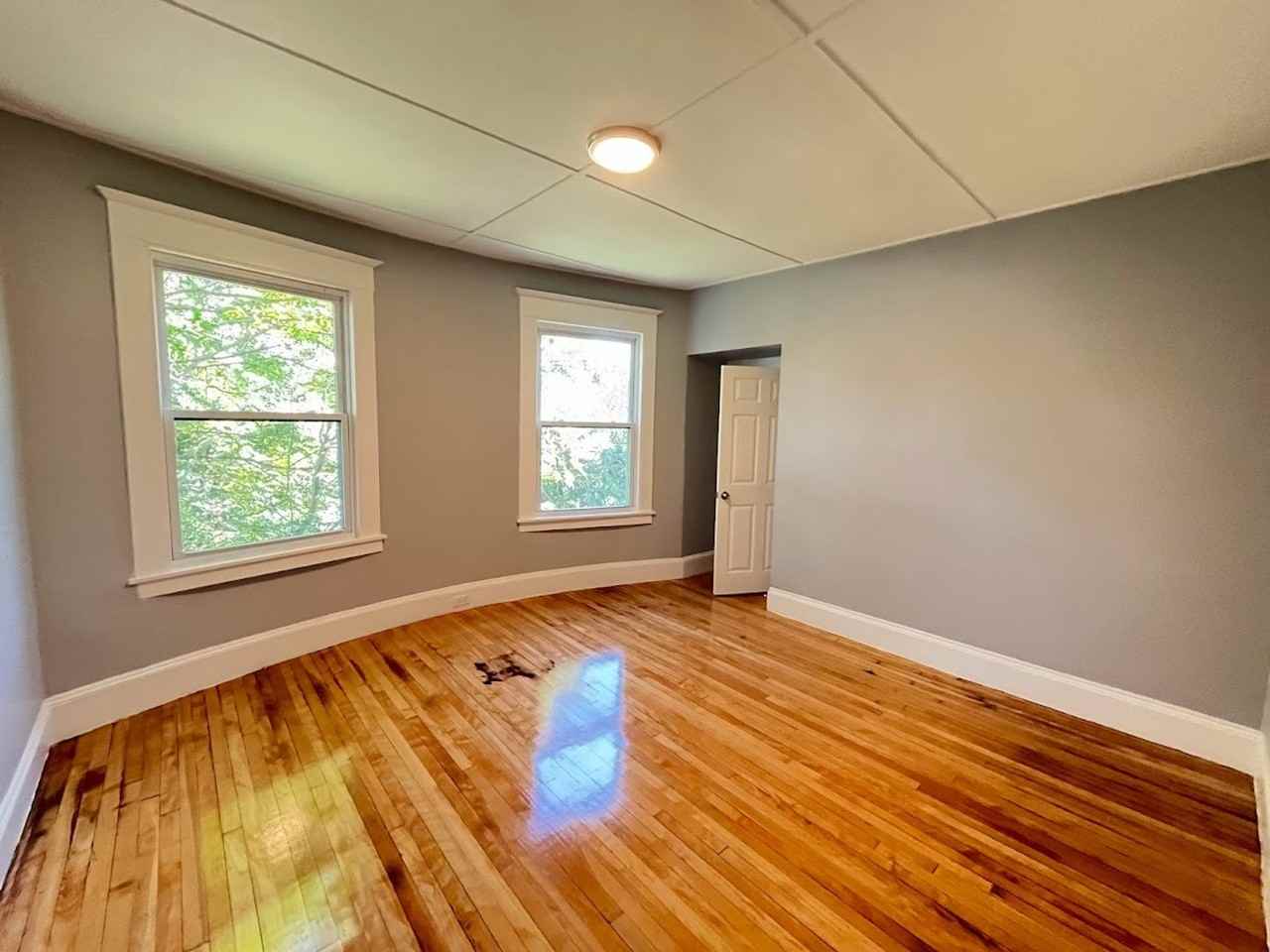 83 Saint James Ave - Photo 7 of 12