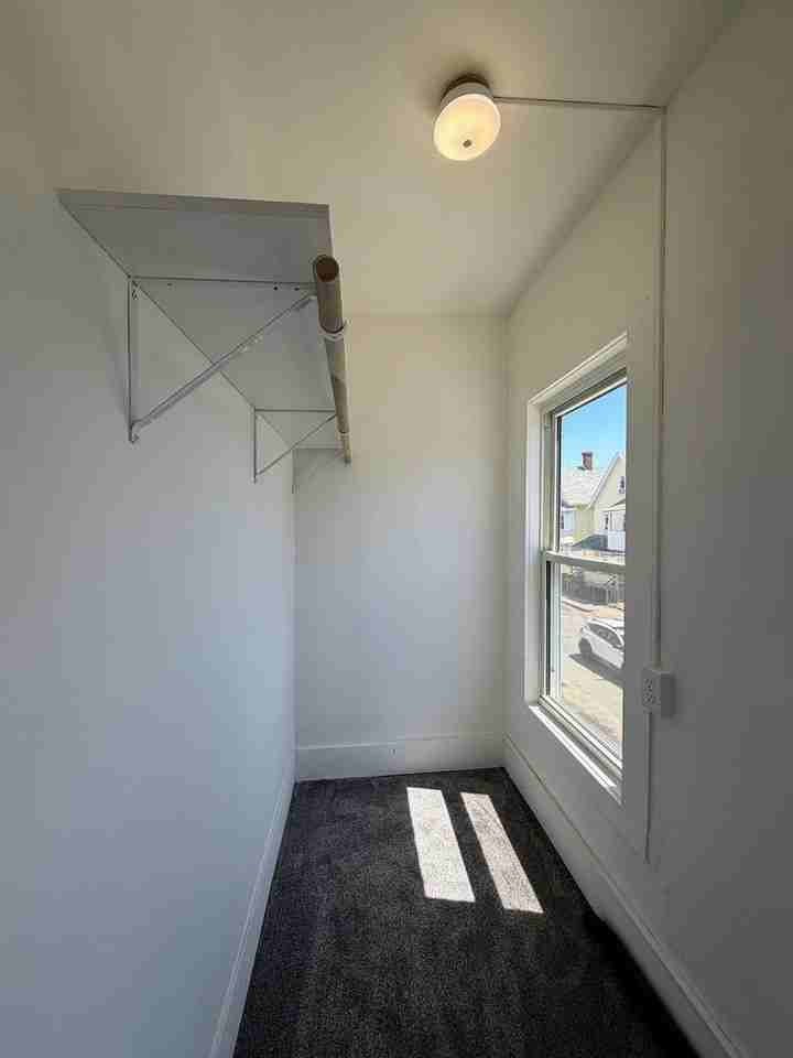30 Loring St - Photo 3 of 14