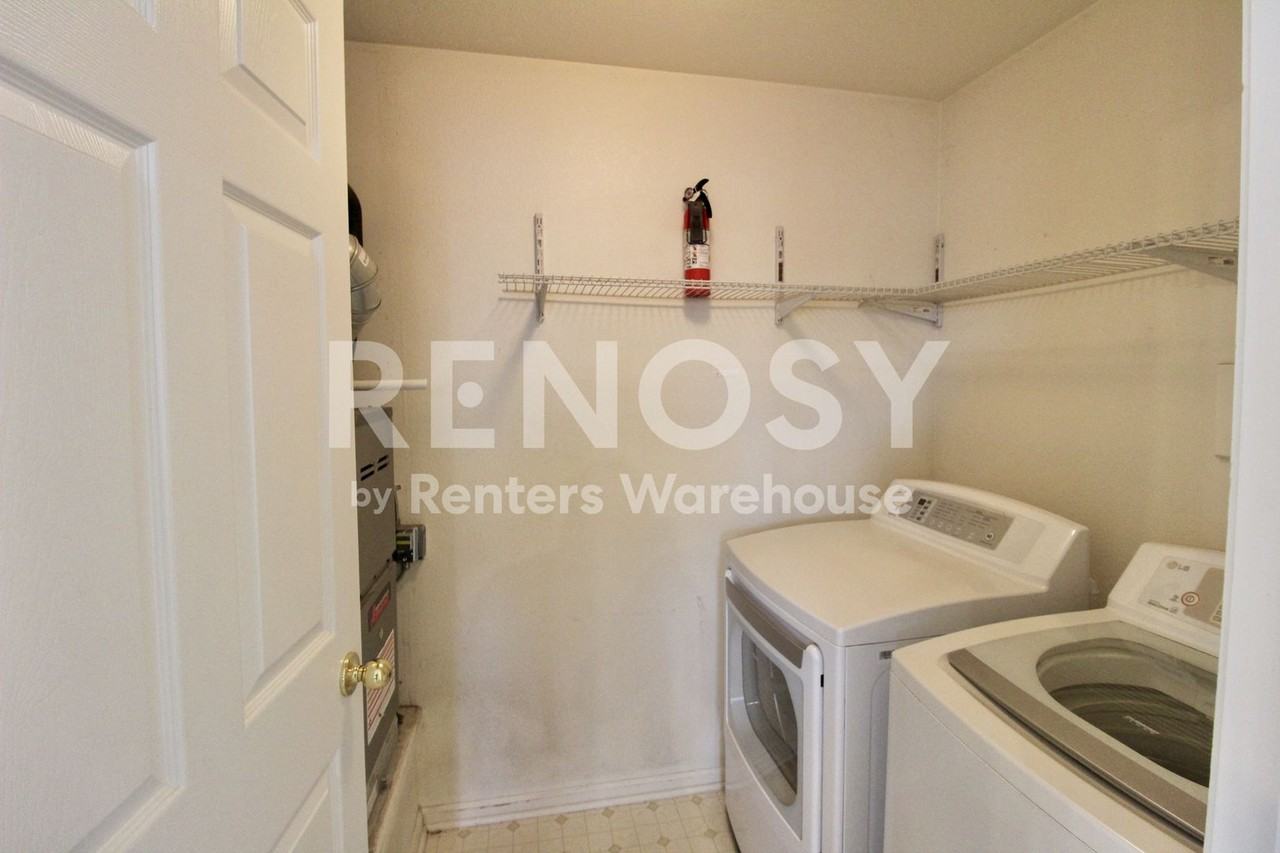 3242 E 103rd Dr #607 - Photo 4 of 18