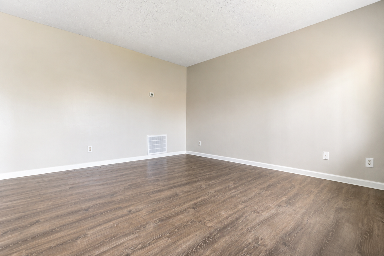 4907 Rosalind Ct - Photo 3 of 17