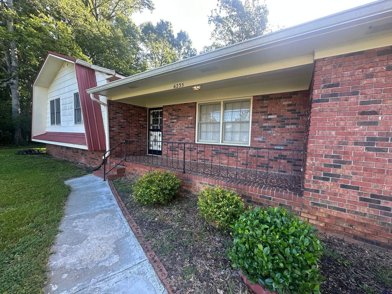 6235 Cane Creek Cir - Photo 2 of 26