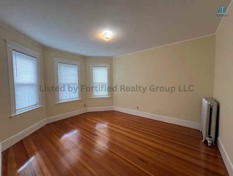 142 Washington St #3