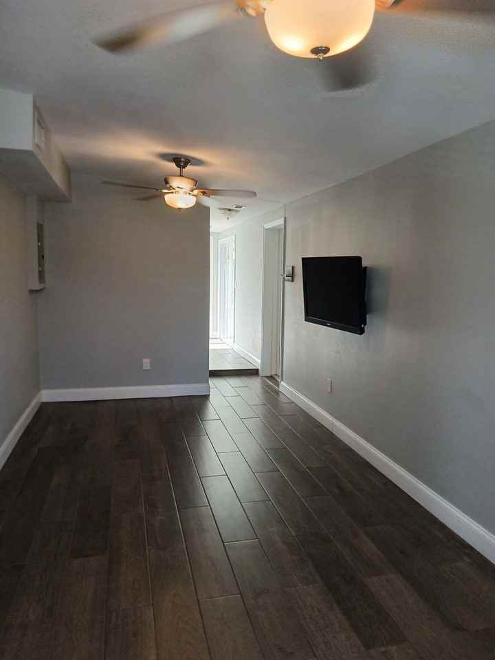 221 E 7th St - Photo 5 of 15