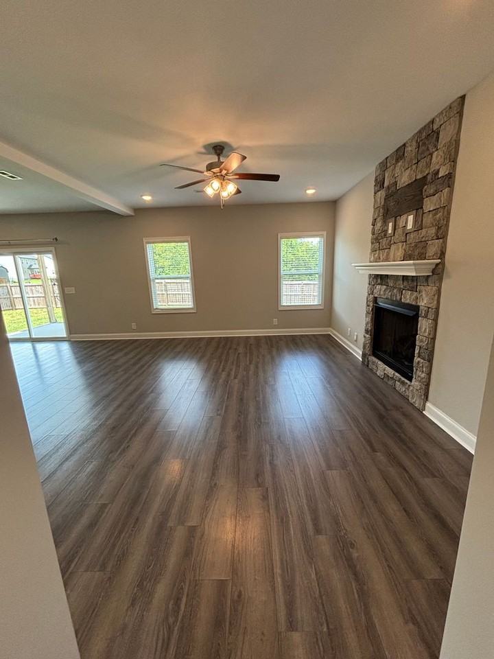906 Recurve Ct - Photo 3 of 33