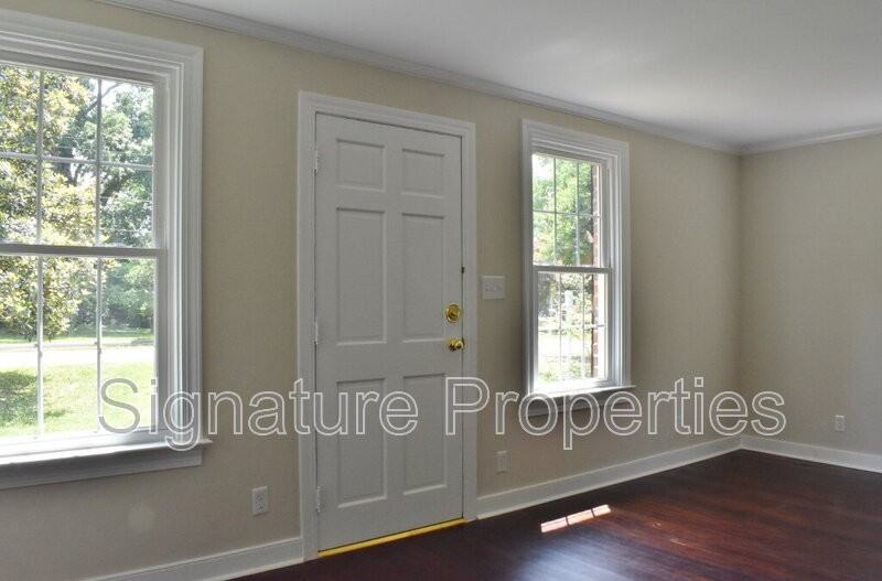 8304 Michael Rd - Photo 2 of 26