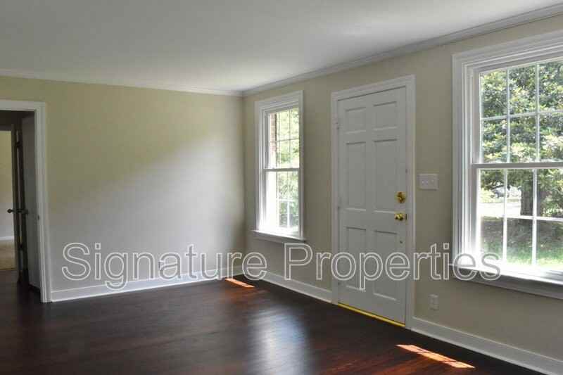 8304 Michael Rd - Photo 3 of 26
