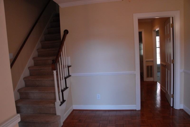 2326 Parham Dr - Photo 2 of 29