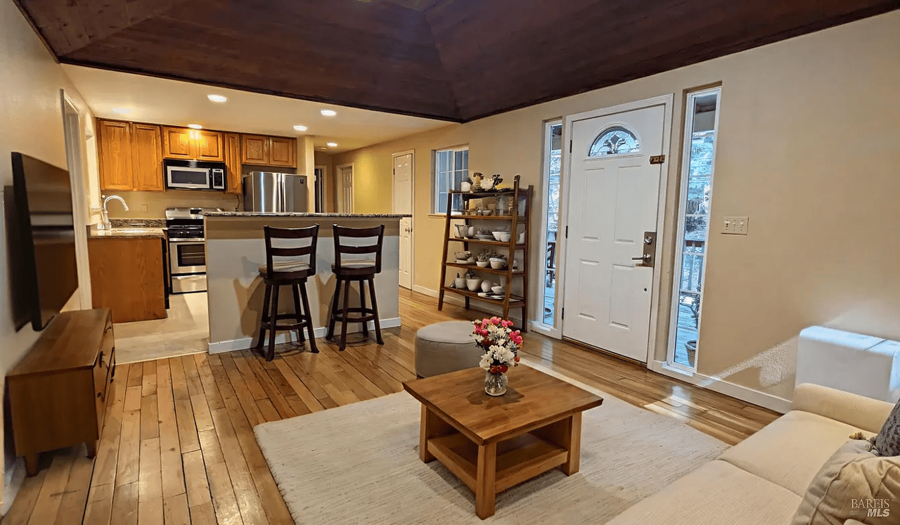 19026 Hidden Valley Rd - Photo 4 of 18