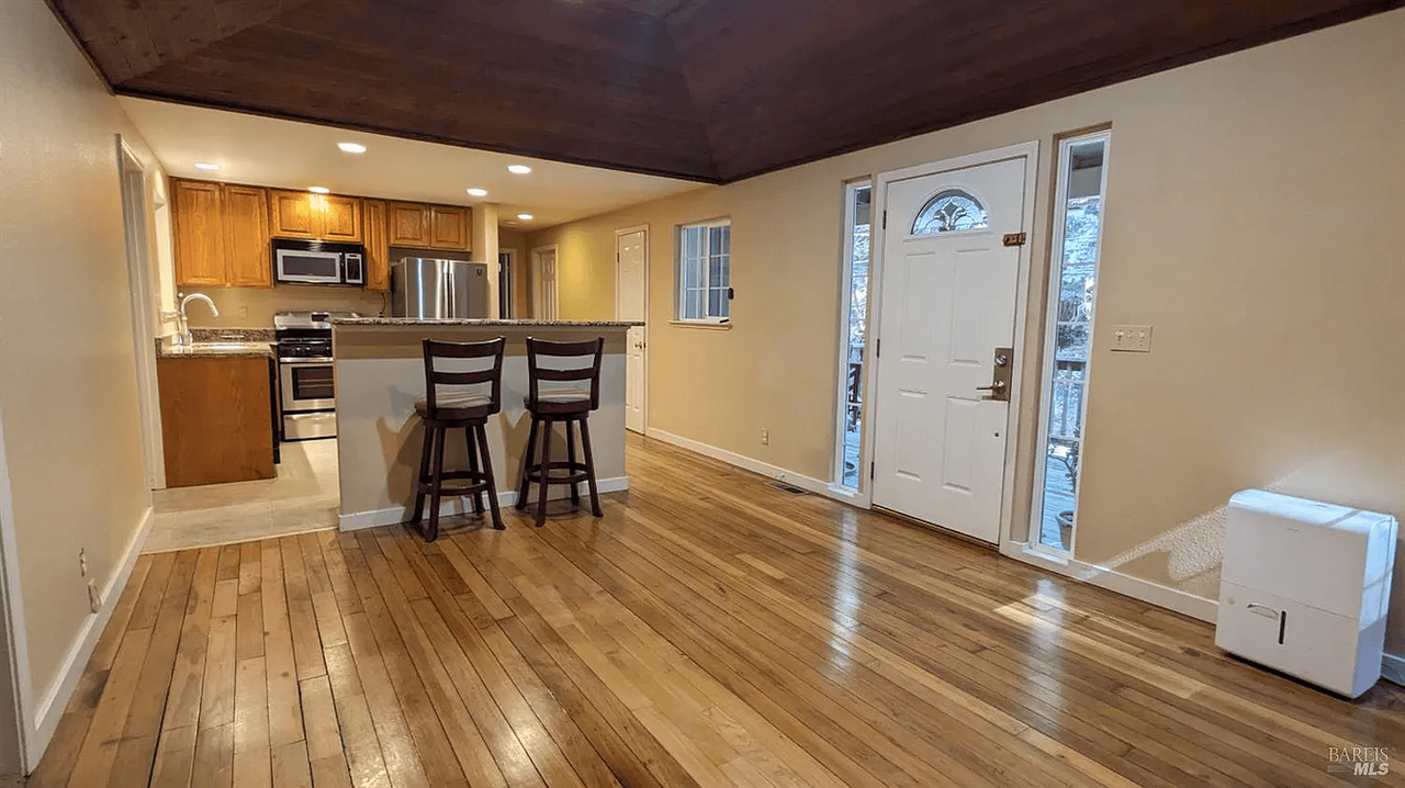 19026 Hidden Valley Rd - Photo 5 of 18