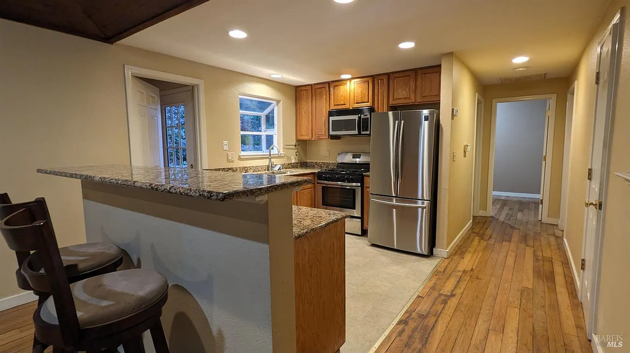 19026 Hidden Valley Rd - Photo 6 of 18