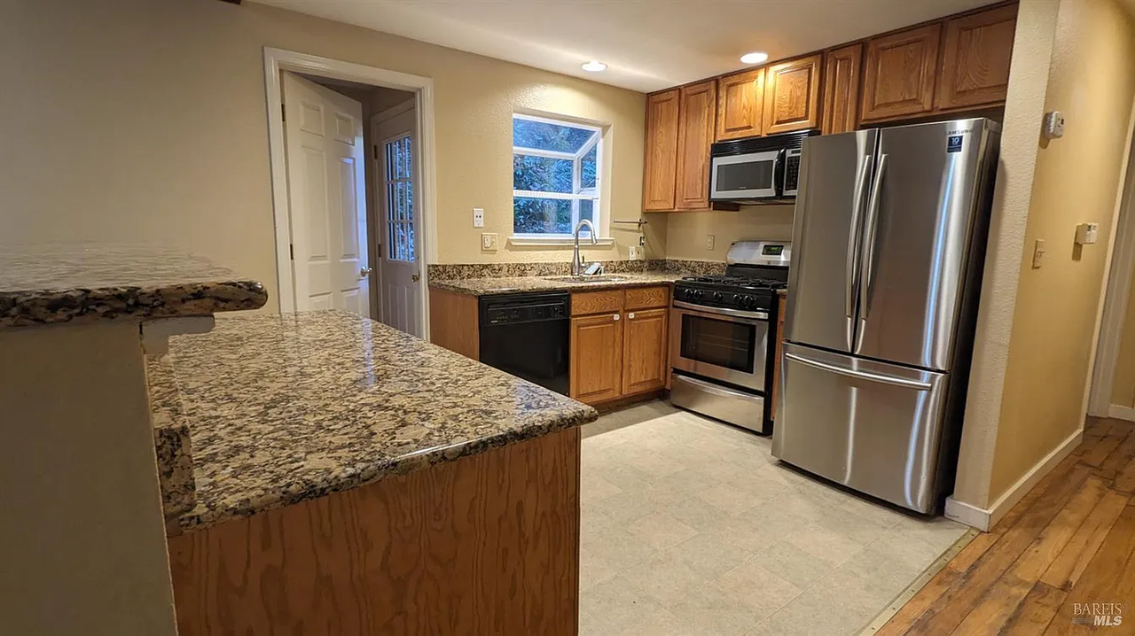 19026 Hidden Valley Rd - Photo 7 of 18