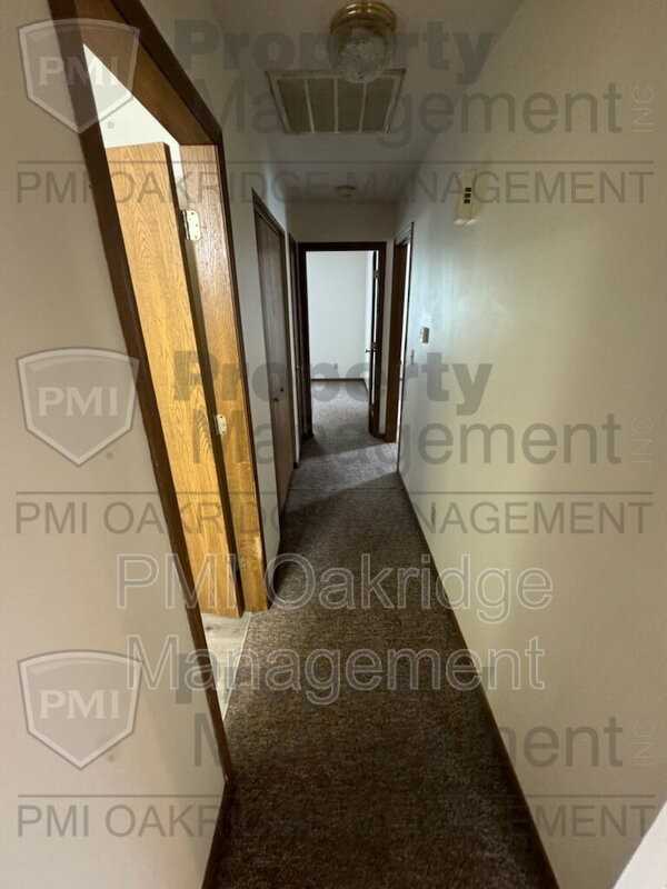 713 Country Side Ln - Photo 4 of 10