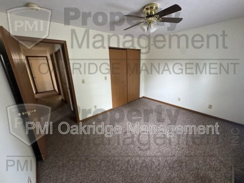 713 Country Side Ln - Photo 5 of 10