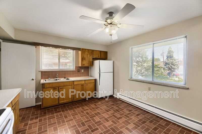 1142 W Ida Ave #A - Photo 7 of 21