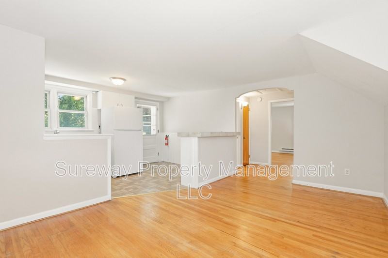 2008 Maple Ave #B - Photo 3 of 15