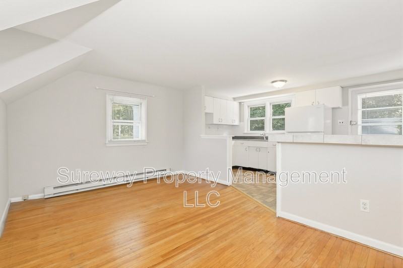 2008 Maple Ave #B - Photo 4 of 15