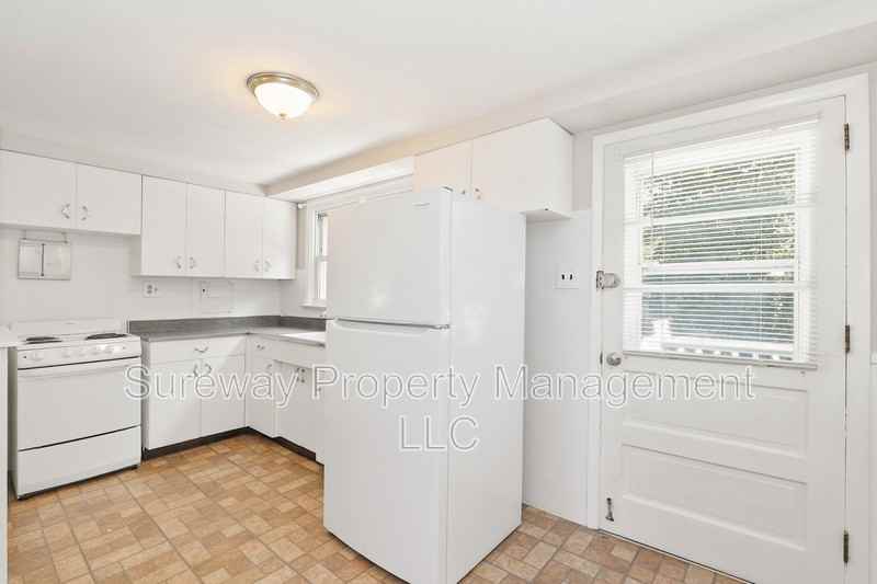 2008 Maple Ave #B - Photo 7 of 15