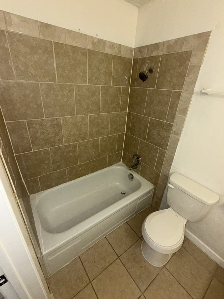 3608 Robinhood Drive - Photo 6 of 15