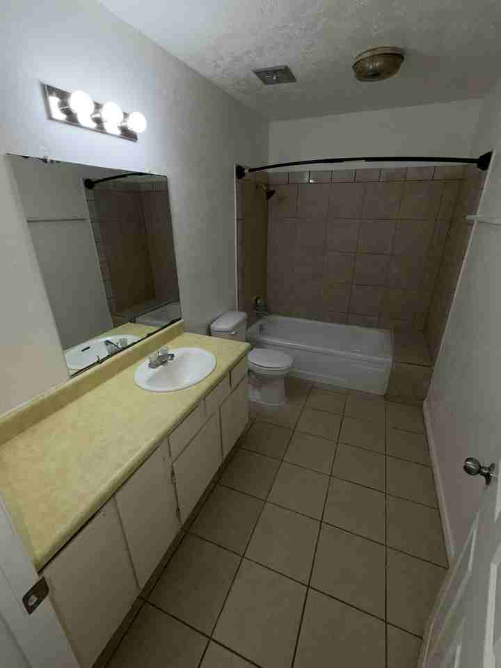 3608 Robinhood Drive - Photo 7 of 15