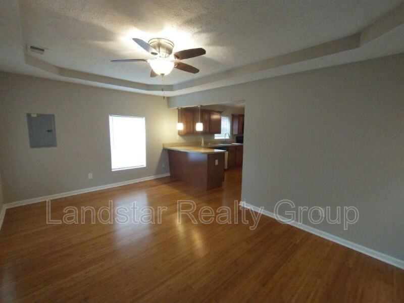 2801 Fleming Ave - Photo 6 of 23