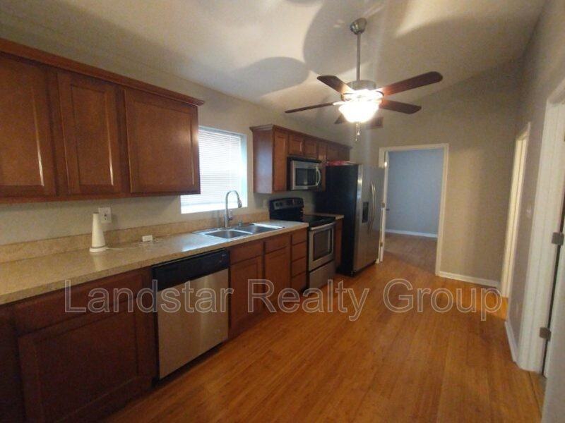 2801 Fleming Ave - Photo 7 of 23
