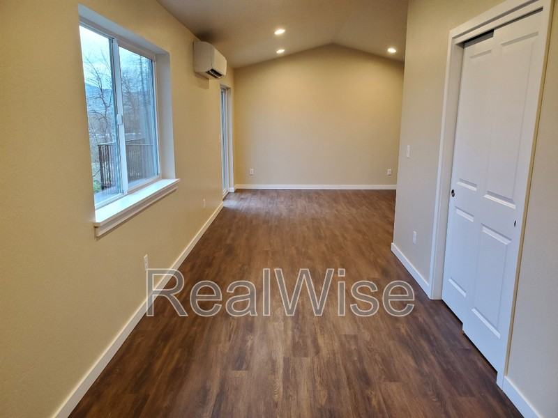 228 Cheryl Ln #13 - Photo 5 of 22