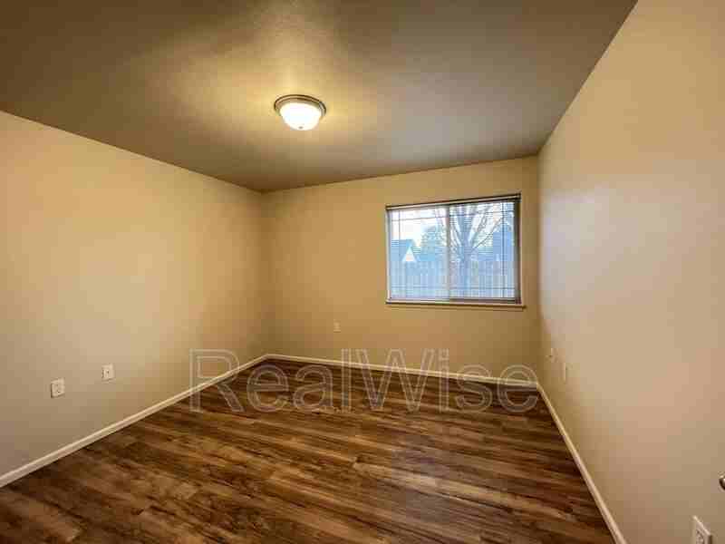2250 Sw 21st St #18 - Photo 6 of 27