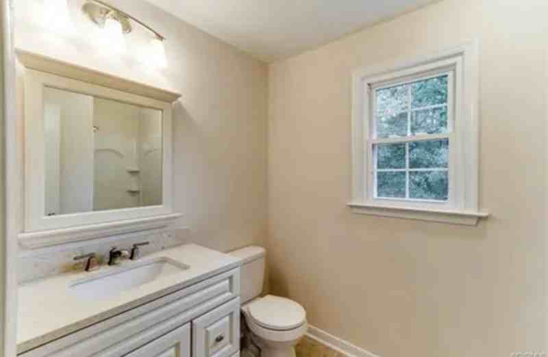 10812 Drayton Rd - Photo 4 of 16