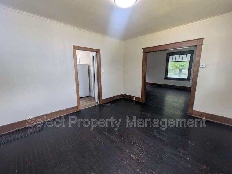 1148 W Packard Ave - Photo 7 of 25