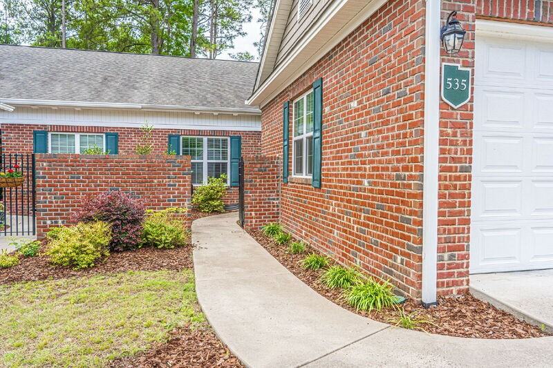 535 Lighthorse Cir - Photo 2 of 34