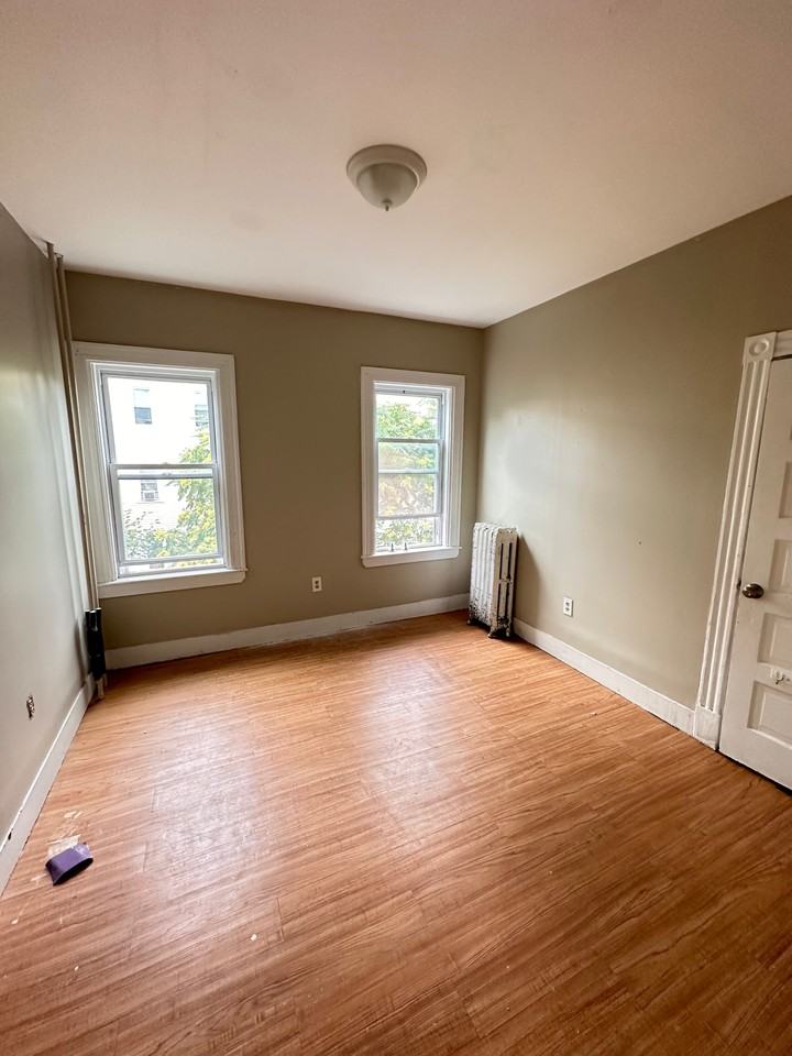 51 Maverick St #2 - Photo 4 of 8
