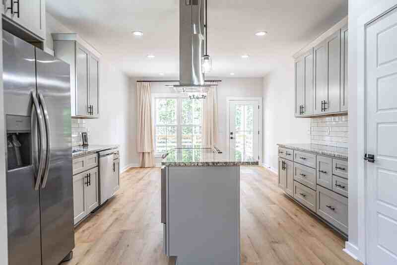 721 Blue Bird Dr - Photo 6 of 32