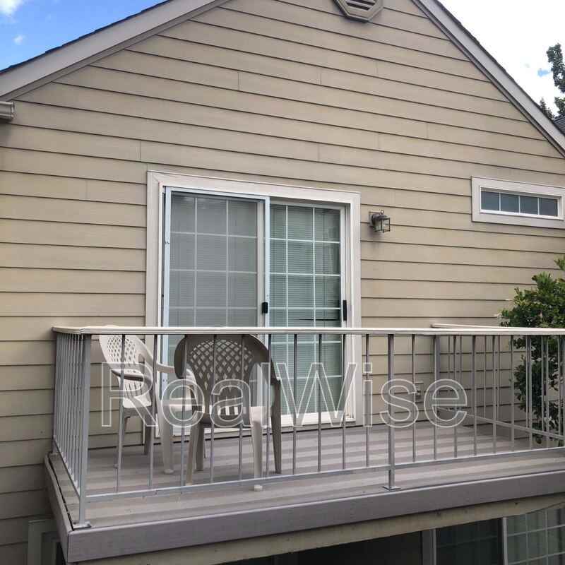 382 Glenn St - Photo 4 of 27