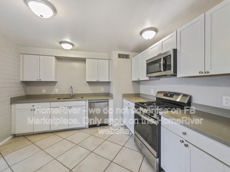 11211 W Missouri Ave - Photo 7 of 21