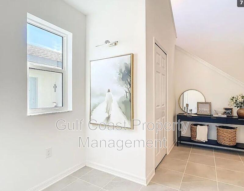 16863 - Photo 3 of 23