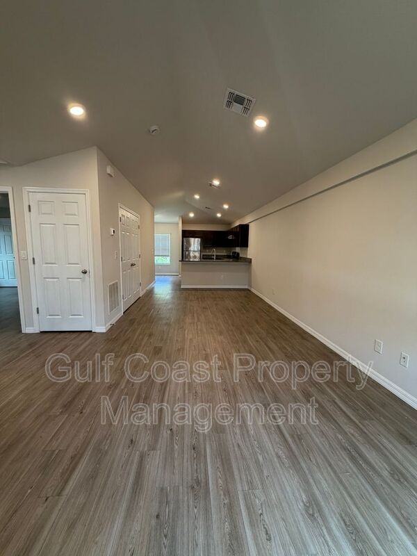 10162 Tramore Ave - Photo 4 of 21