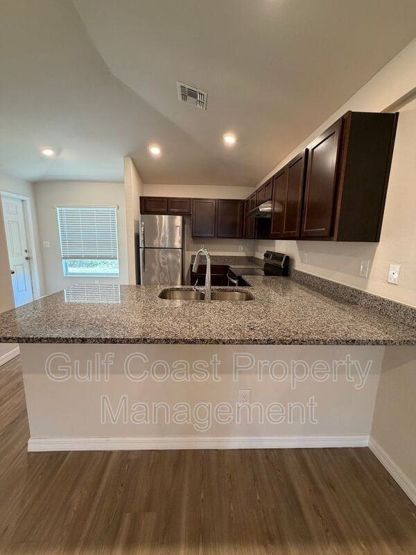 10162 Tramore Ave - Photo 6 of 21