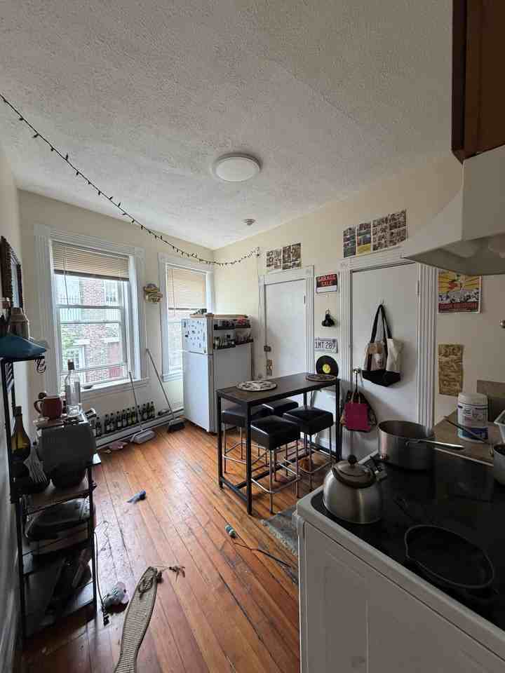 898 Huntington Ave #5 - Photo 3 of 16