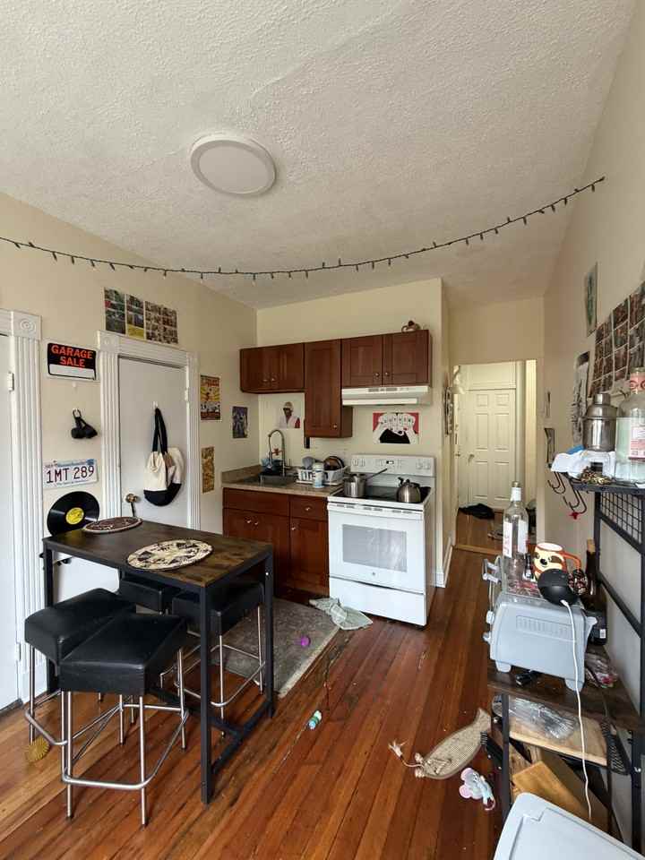 898 Huntington Ave #5 - Photo 4 of 16