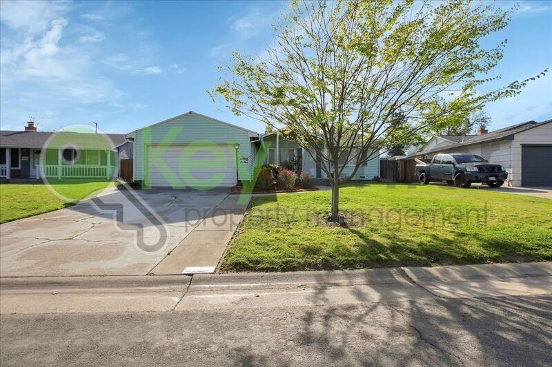 3124 Brophy Dr - Photo 2 of 36