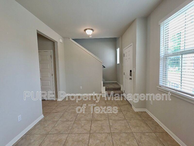 1721 Fountain Bridge Dr - Photo 3 of 22