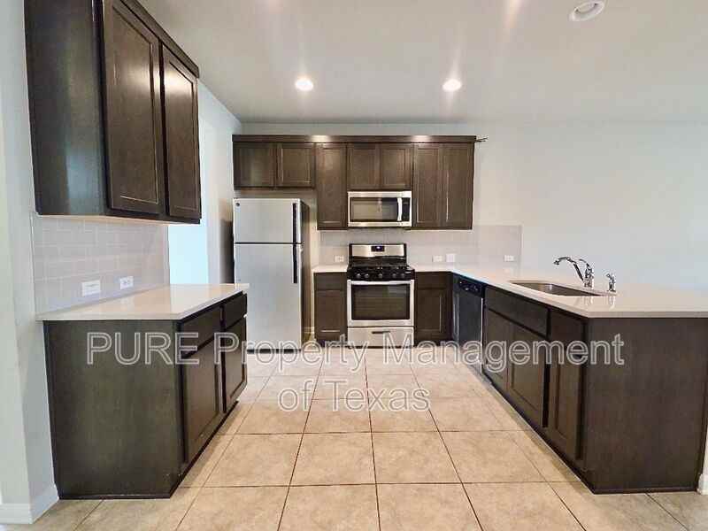 1721 Fountain Bridge Dr - Photo 5 of 22