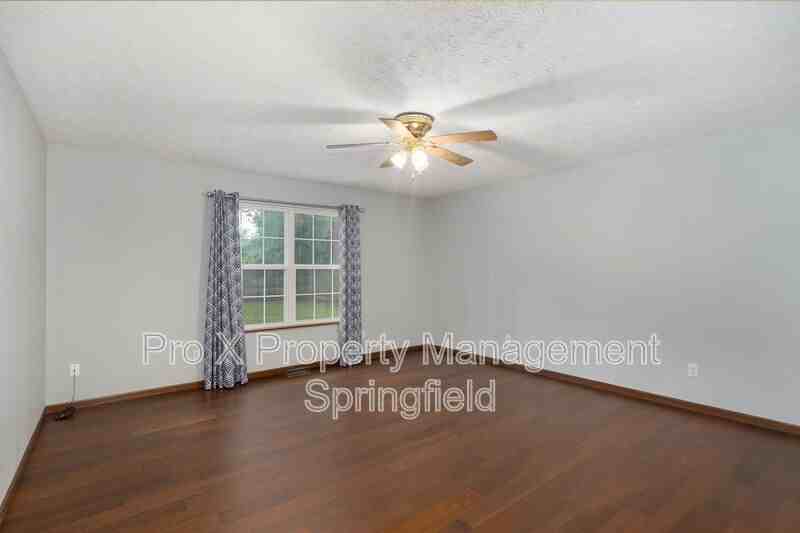 3119 W Water St - Photo 5 of 22