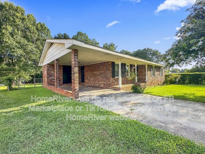 126 Amberwood Ln