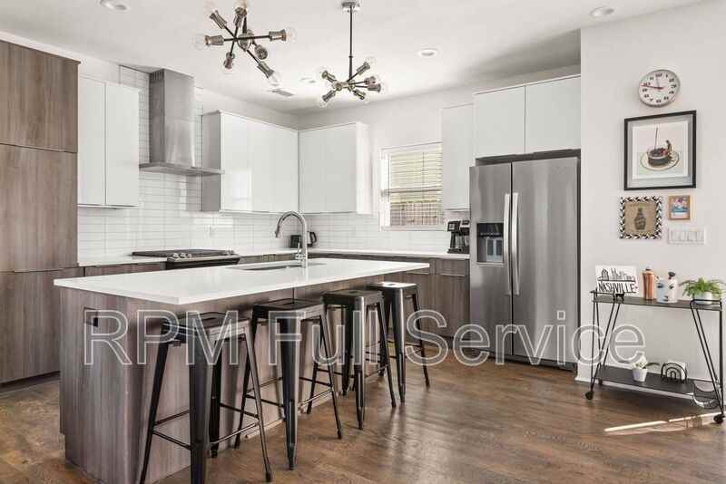 208 Myrtle St #A - Photo 4 of 10