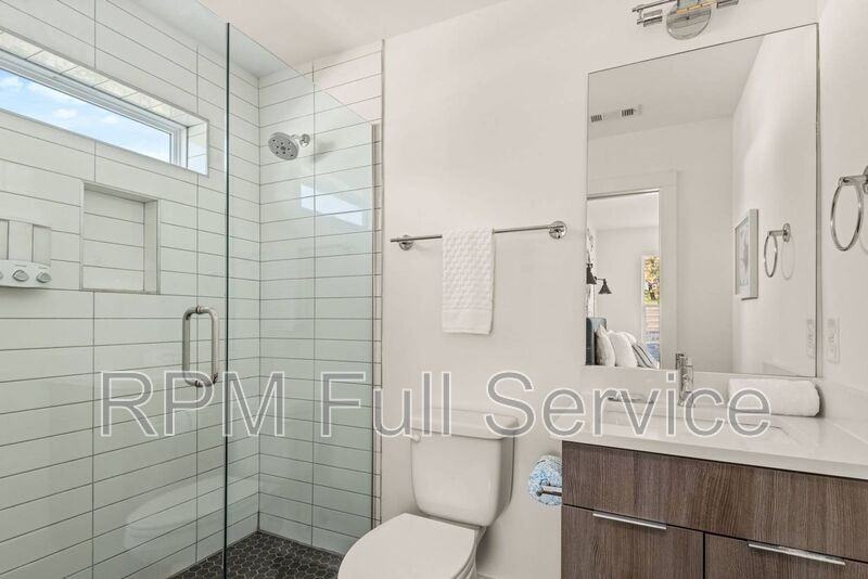 208 Myrtle St #A - Photo 7 of 10