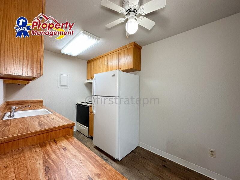 1681 N Laurel St #121 - Photo 5 of 18
