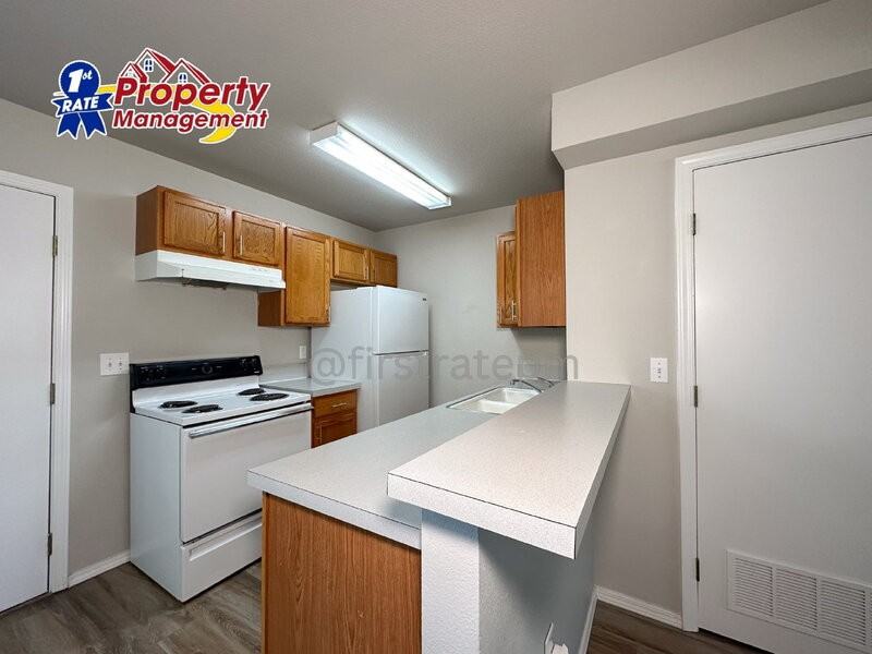 2062 N Gladewater Ave - Photo 6 of 24