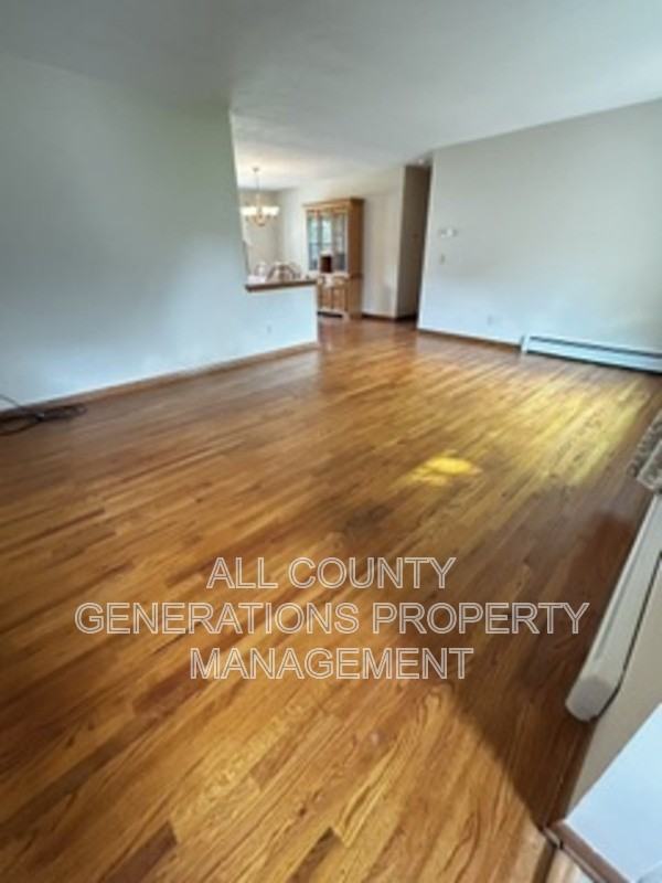 2281 Weymouth Rd - Photo 5 of 17